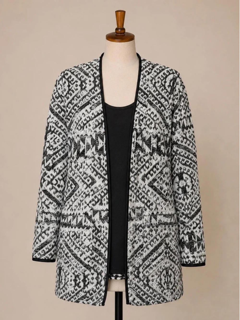 CD Daniels 2 Piece Cardigan Set 1X Black Gray Aztec Tribal Open Front